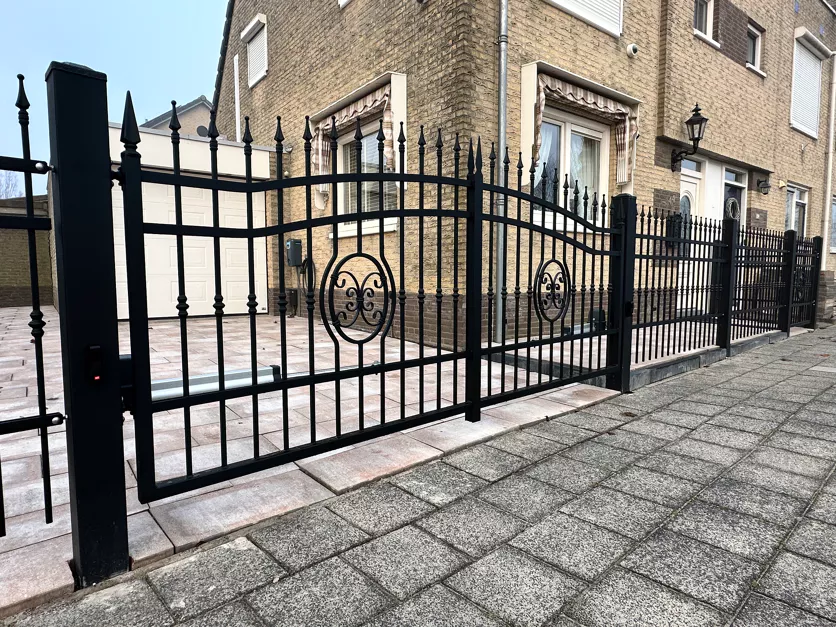 London - massief - Dubbele Draaipoort - 0357